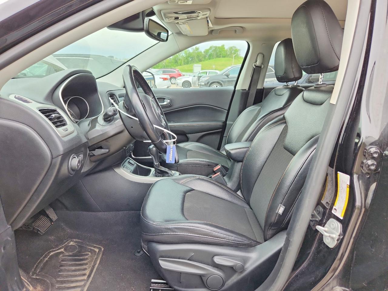 Jeep Compass Latitude w/Sun/Safety Pkg FWD 2020