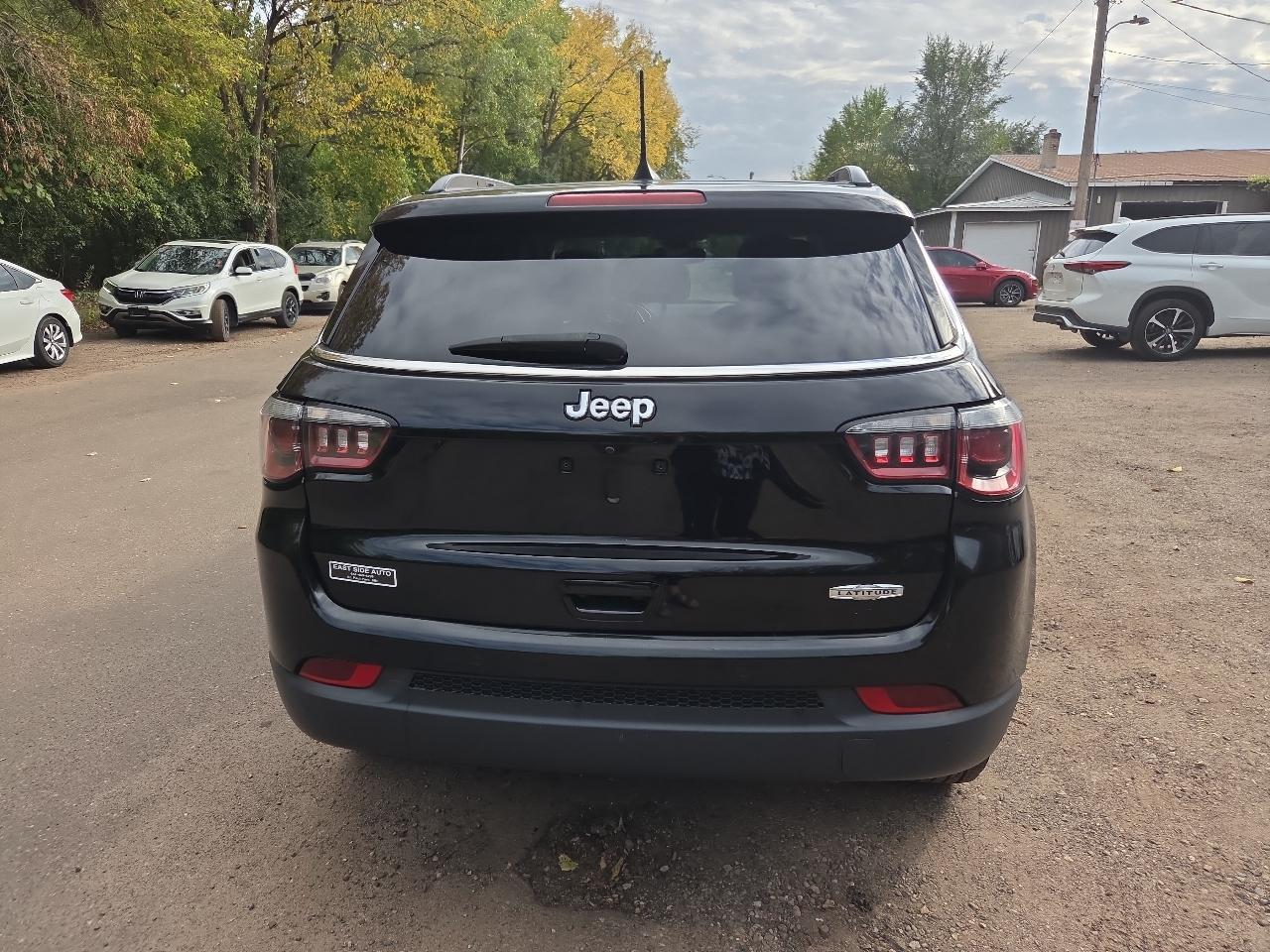 Jeep Compass Latitude w/Sun/Safety Pkg FWD 2020
