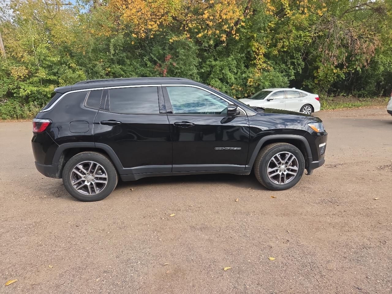 Jeep Compass Latitude w/Sun/Safety Pkg FWD 2020