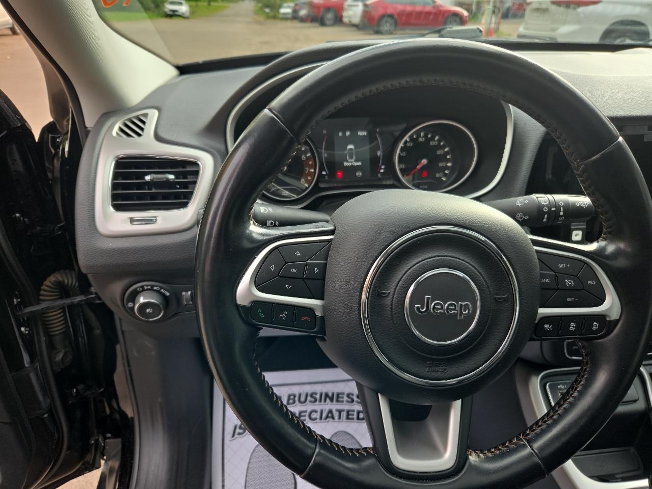 Jeep Compass Latitude w/Sun/Safety Pkg FWD 2020
