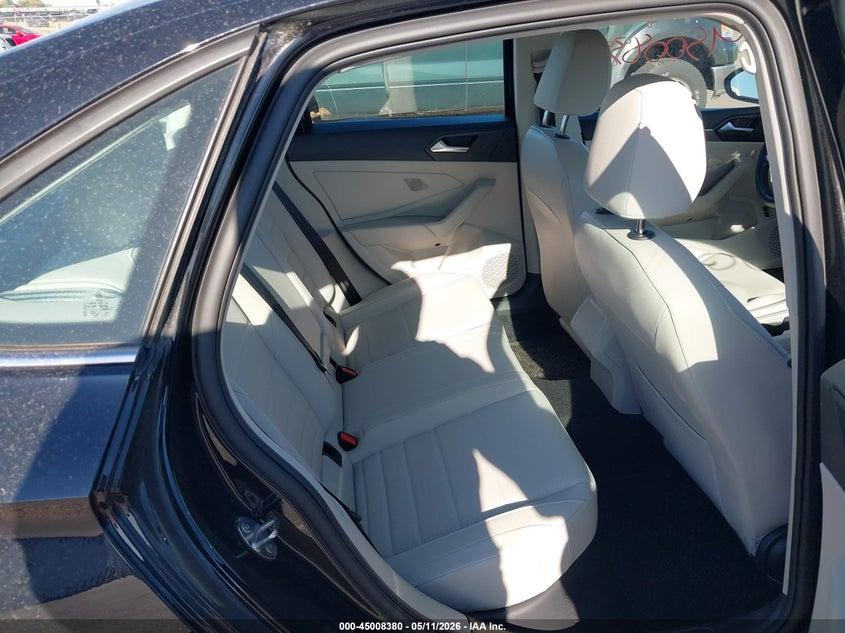 Volkswagen Jetta SE Auto 2022