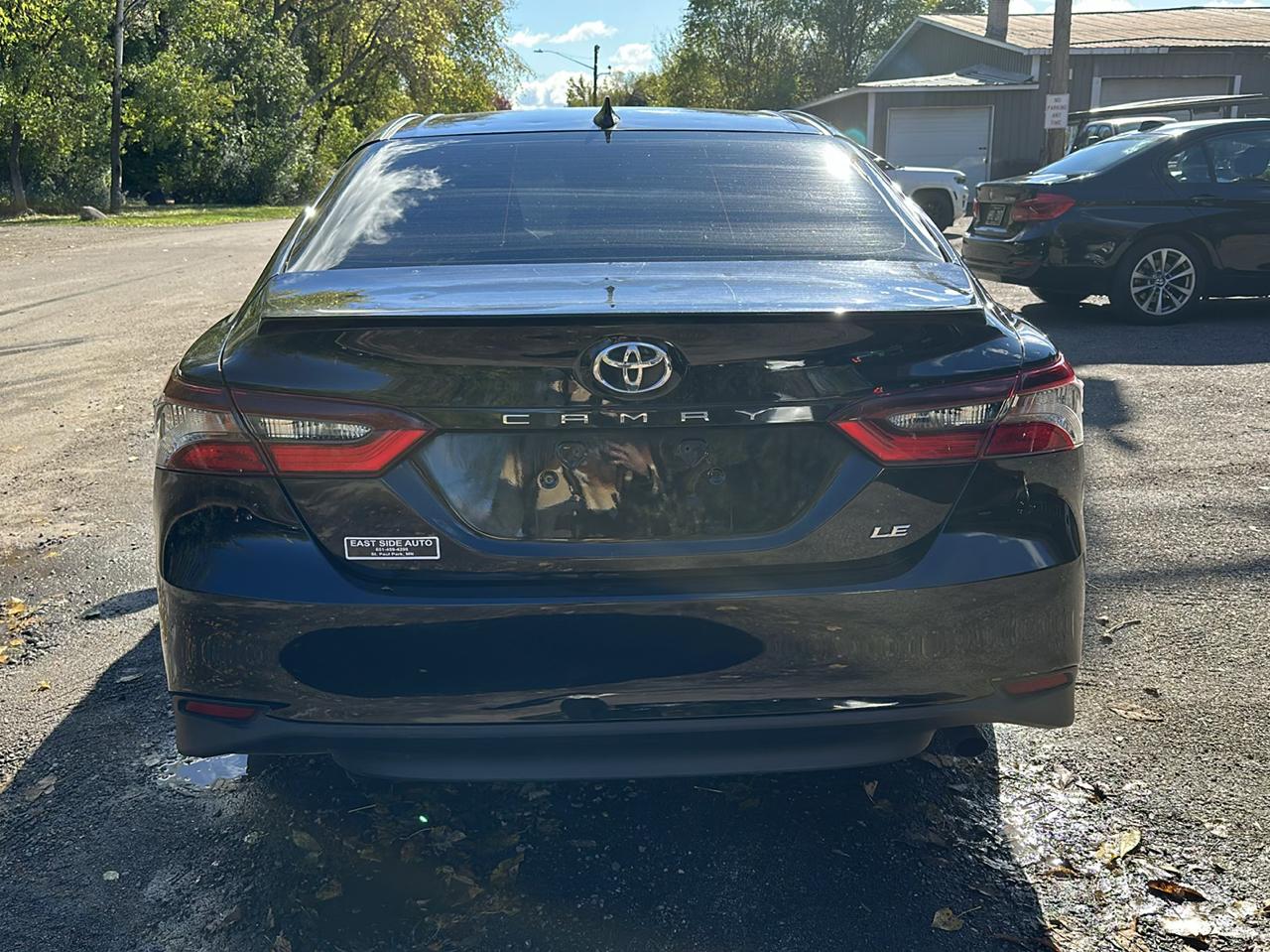 Toyota Camry LE Auto (Natl) 2022