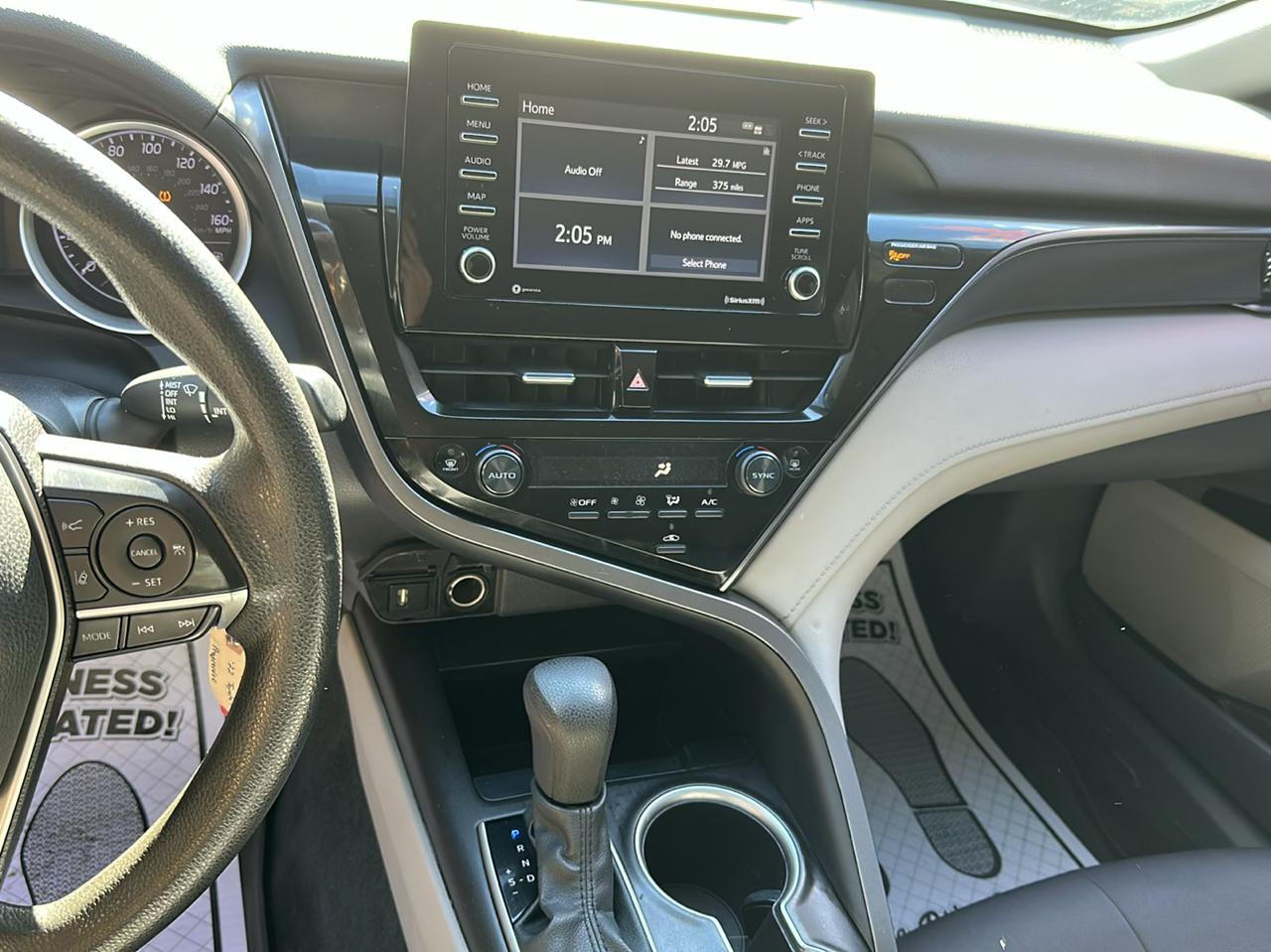 Toyota Camry LE Auto (Natl) 2022