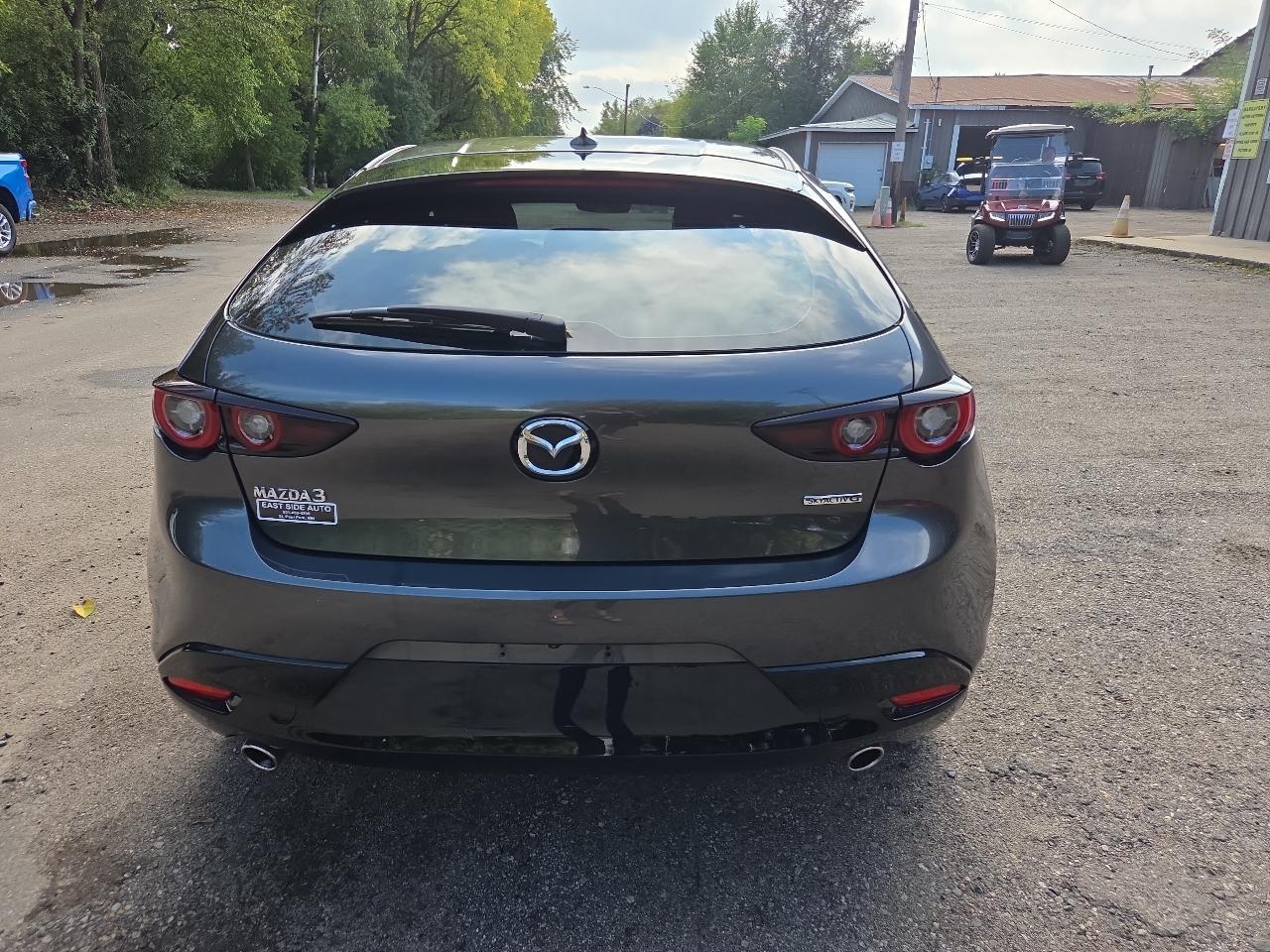 Mazda Mazda3 Hatchback Premium Manual FWD 2022