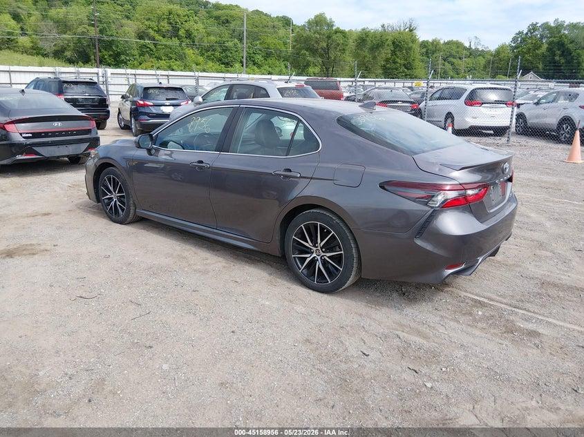 Toyota Camry SE Auto (Natl) 2021