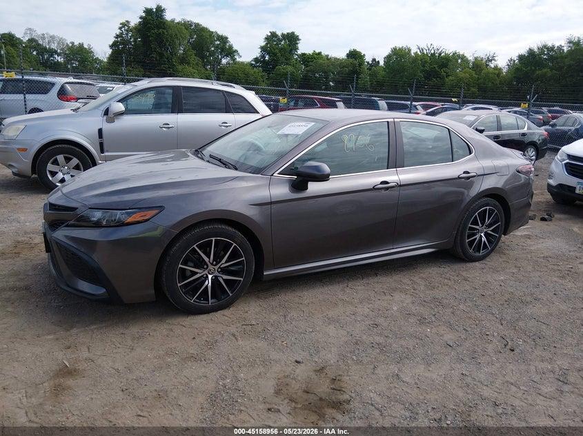 Toyota Camry SE Auto (Natl) 2021