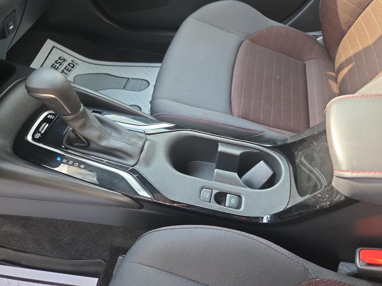 Toyota Corolla SE CVT (Natl) 2024