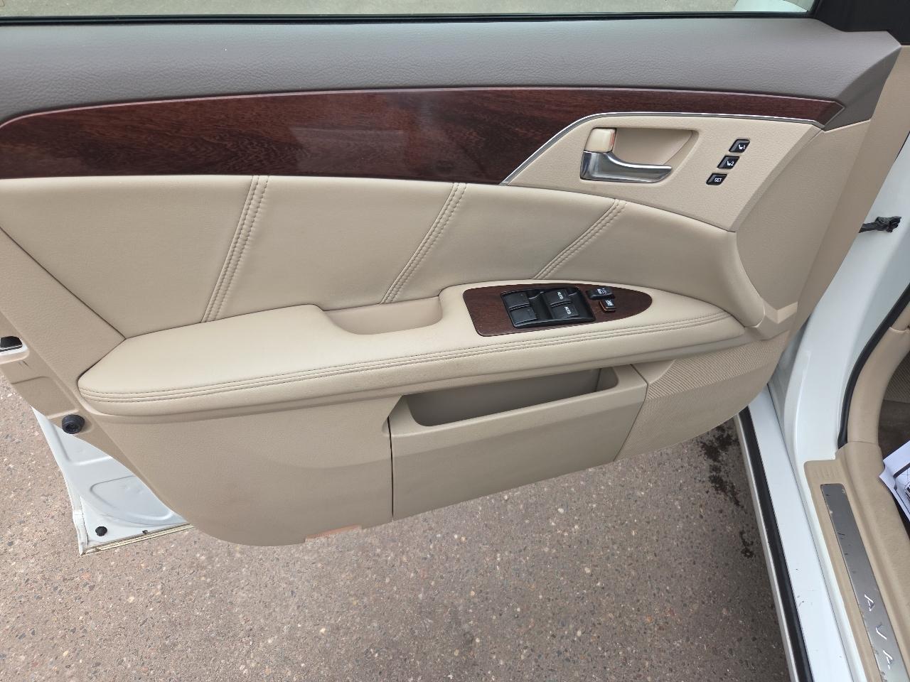Toyota Avalon 4dr Sdn XL (Natl) 2008