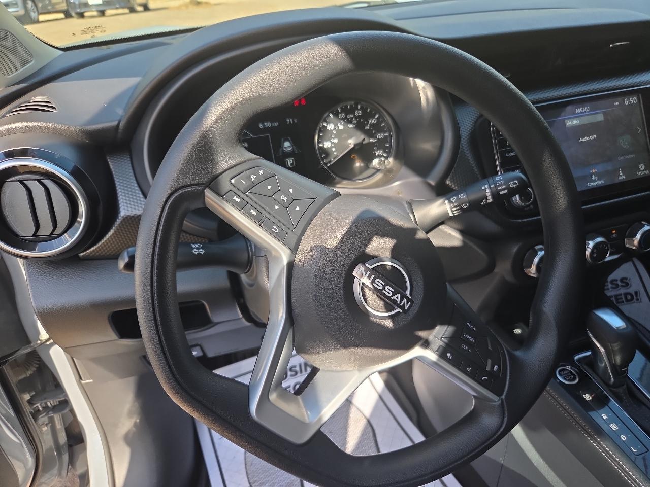 Nissan Kicks SV FWD 2024