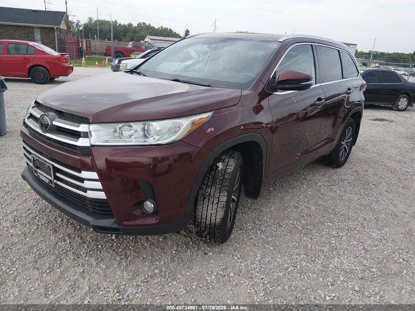Toyota Highlander SE V6 AWD (Natl) 2018