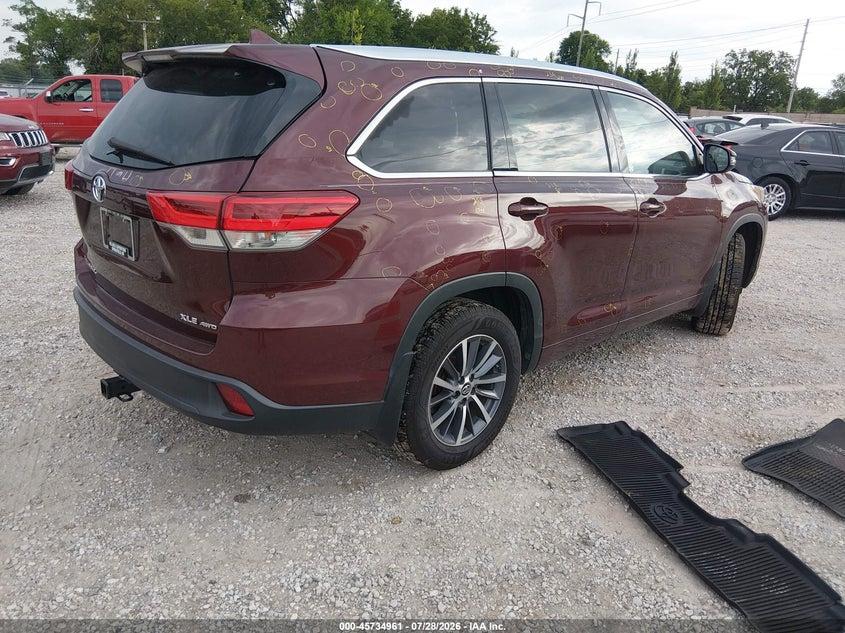 Toyota Highlander SE V6 AWD (Natl) 2018