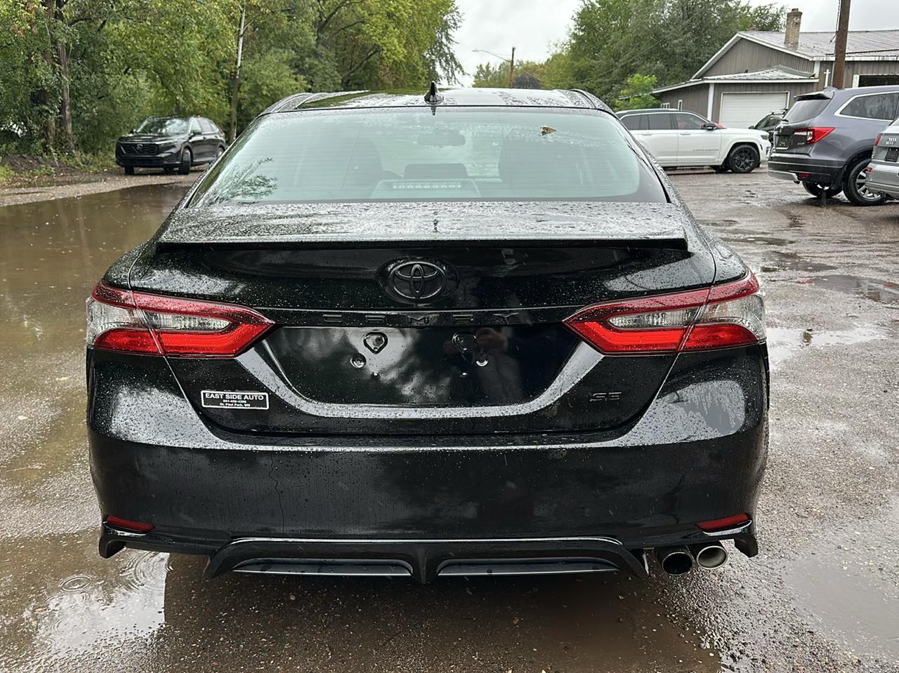 Toyota Camry SE Auto (Natl) 2022