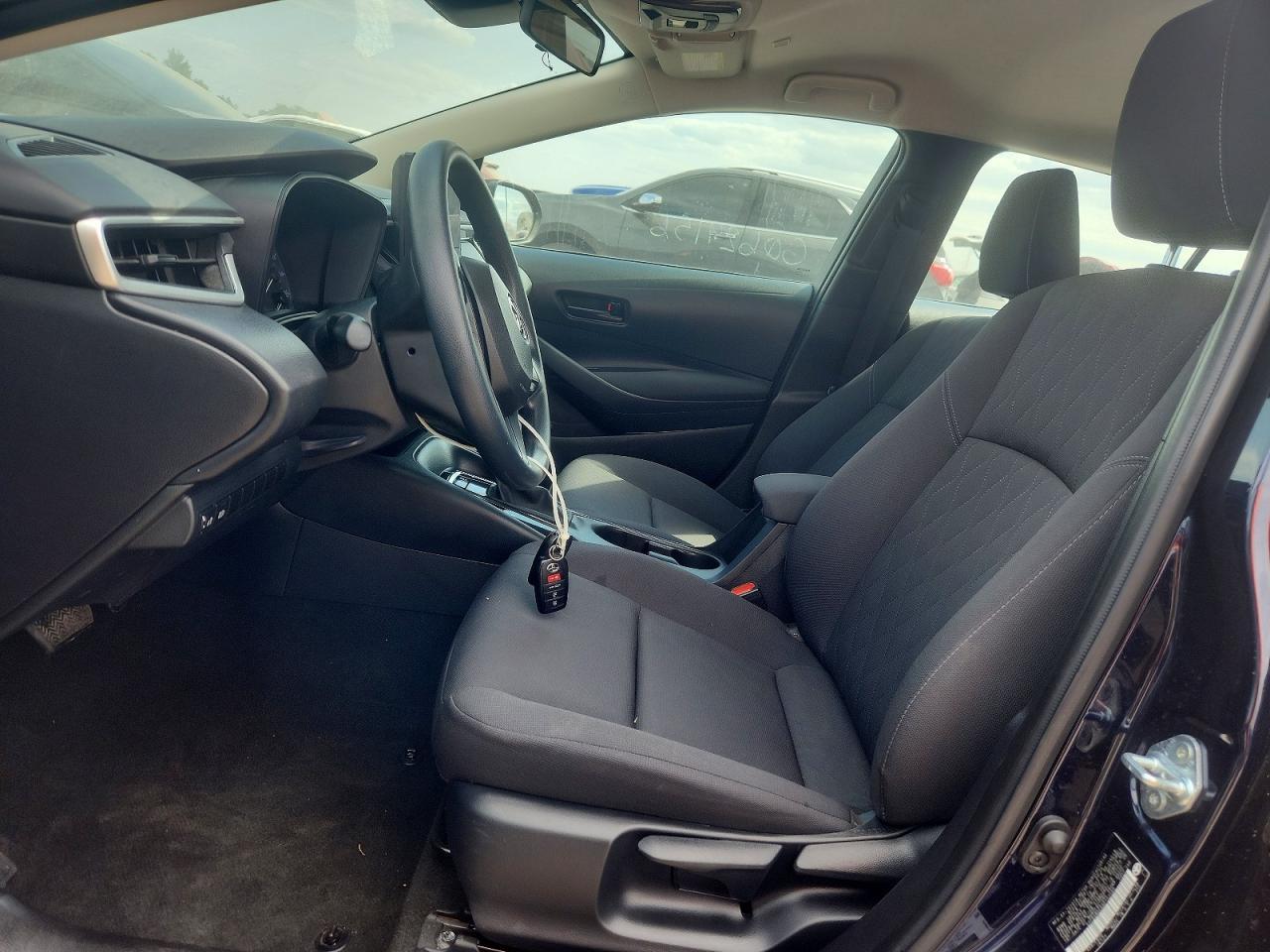 Toyota Corolla LE CVT (Natl) 2024
