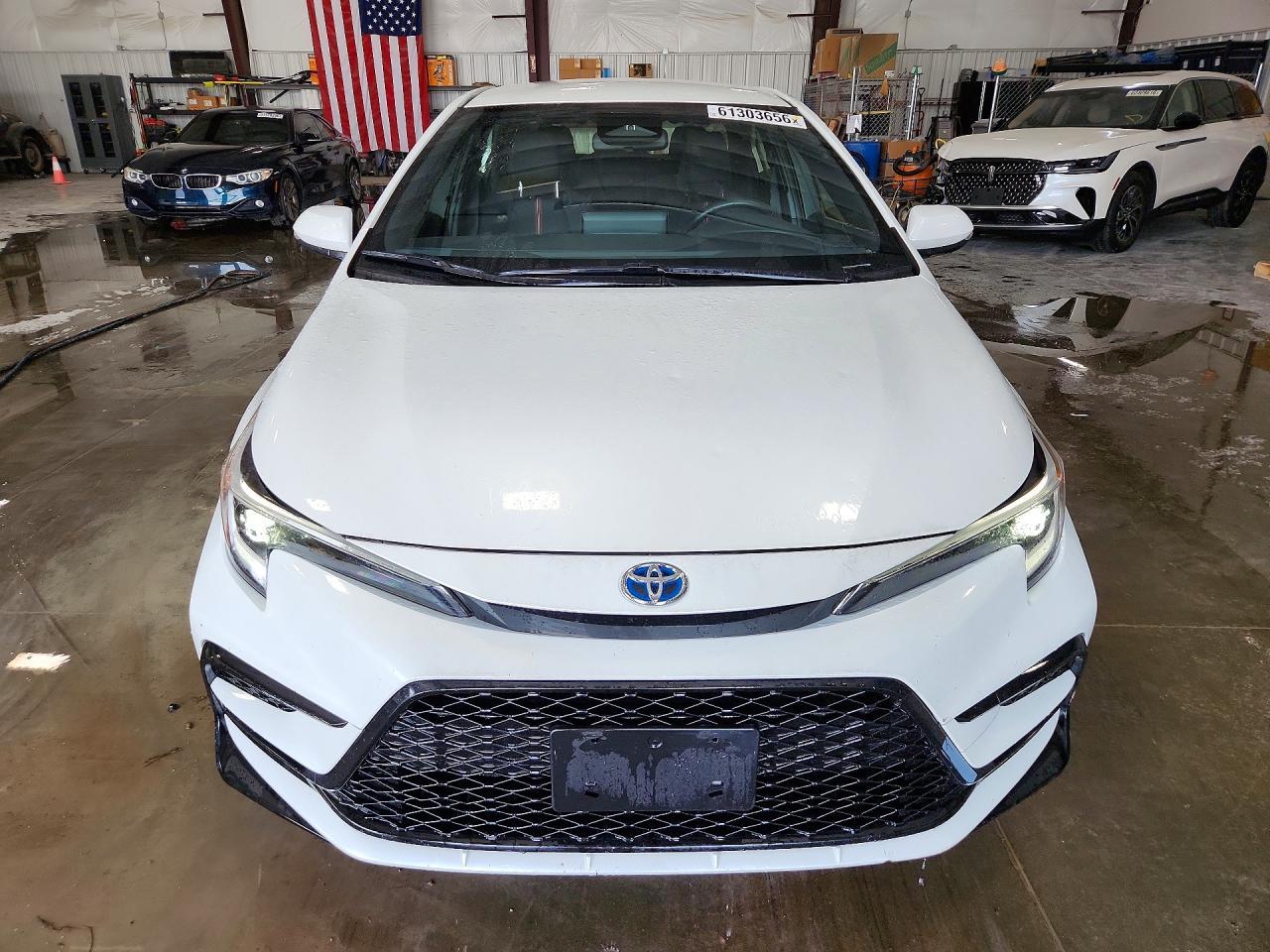 Toyota Corolla Hybrid LE FWD (Natl) 2024