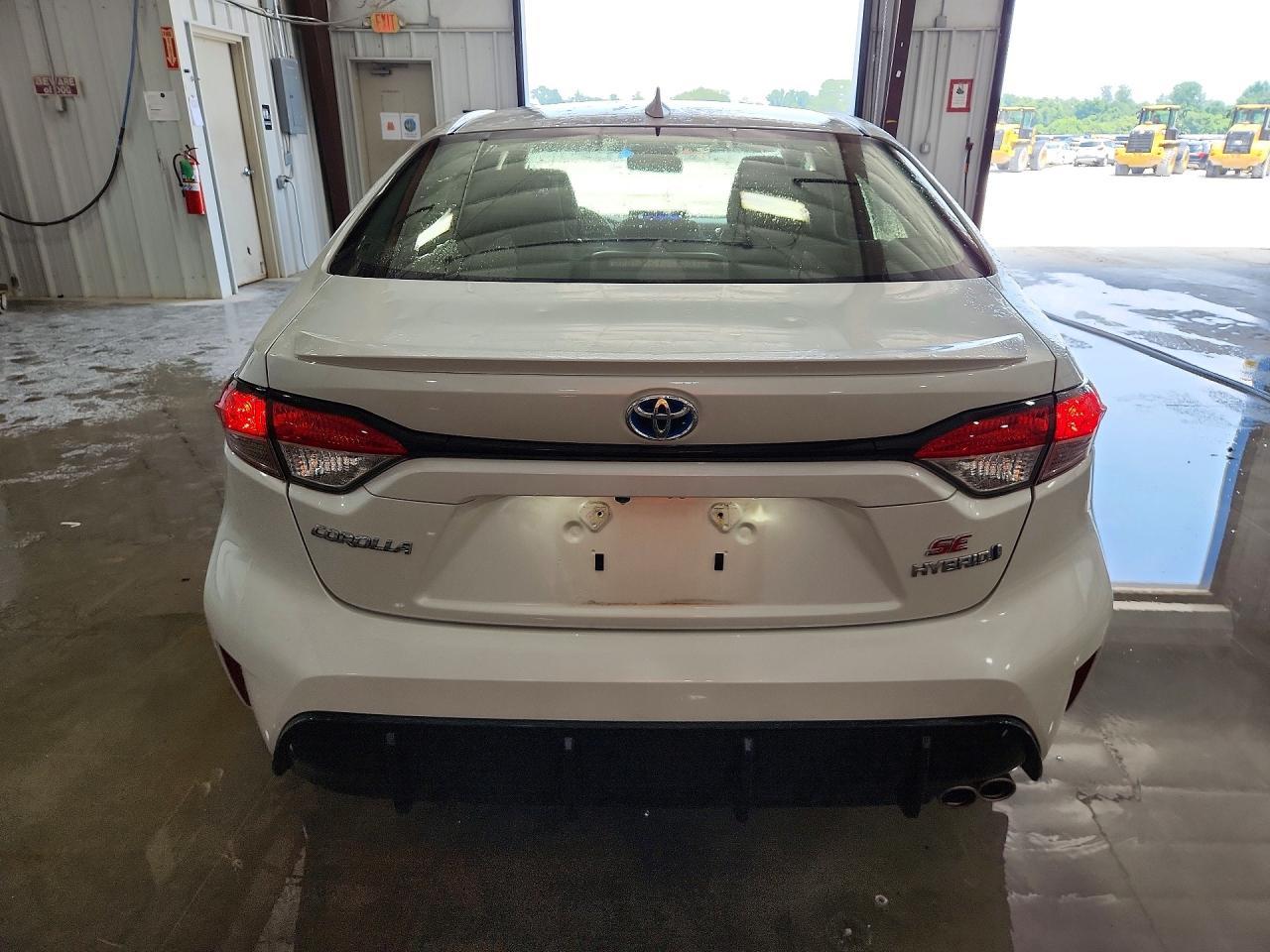 Toyota Corolla Hybrid LE FWD (Natl) 2024