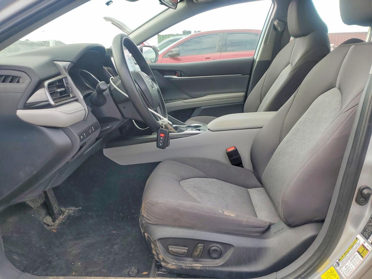 Toyota Camry Hybrid LE CVT (Natl) 2024