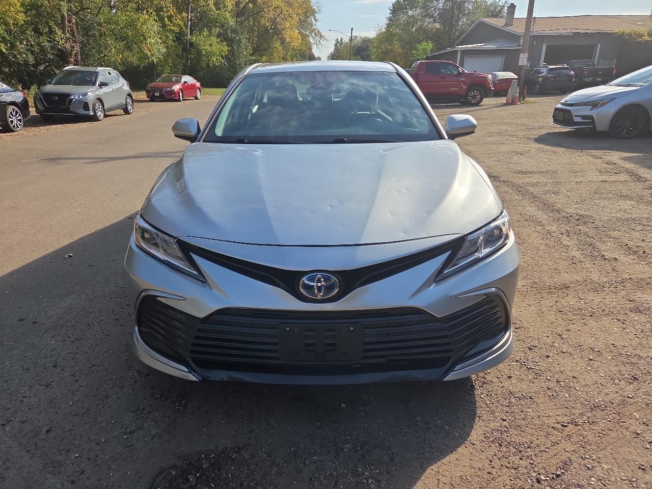 Toyota Camry Hybrid LE CVT (Natl) 2024
