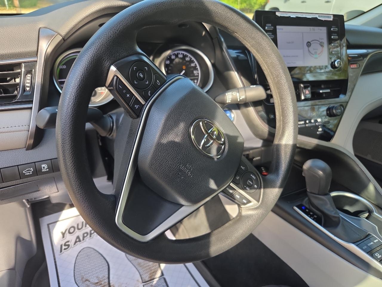 Toyota Camry Hybrid LE CVT (Natl) 2024