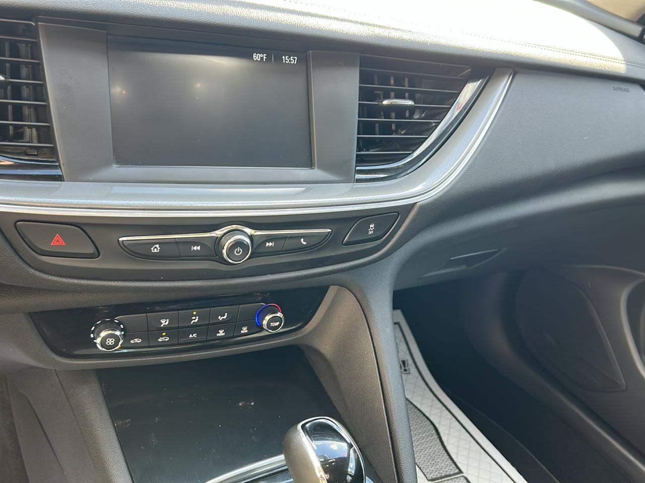 Buick Regal Sportback 4dr Sdn Preferred FWD 2018