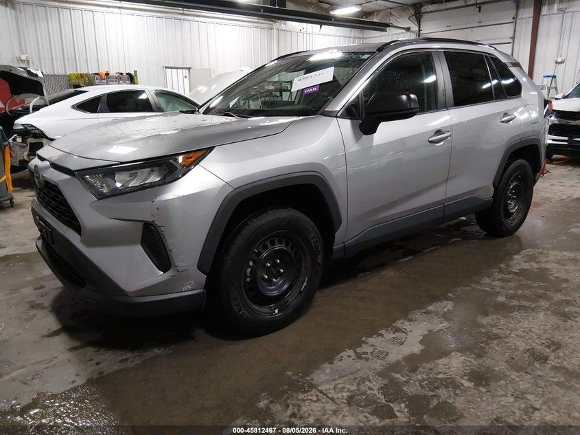 Toyota RAV4 LE AWD (Natl) 2020