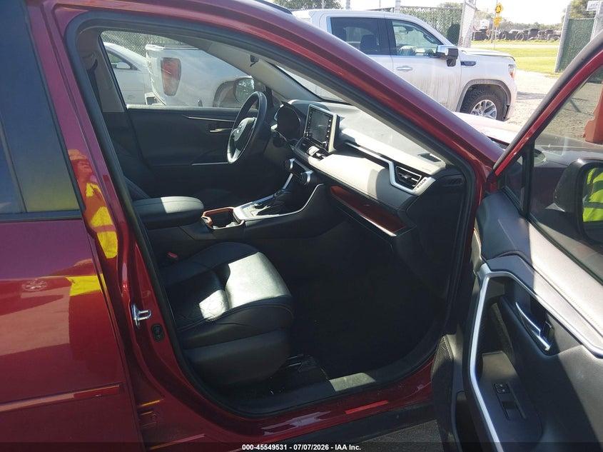 Toyota RAV4 Adventure AWD (Natl) 2021