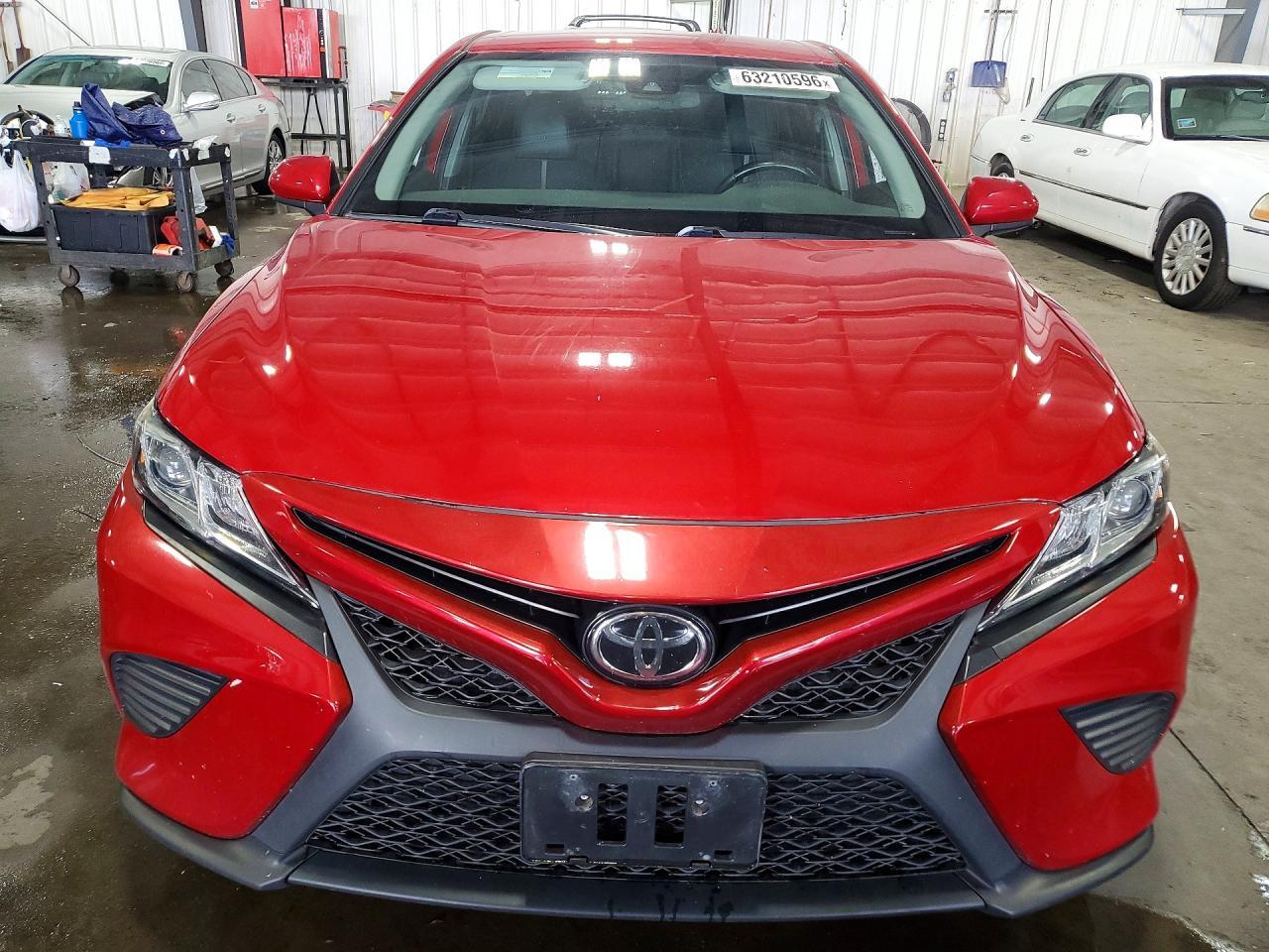 Toyota Camry LE Auto (Natl) 2019