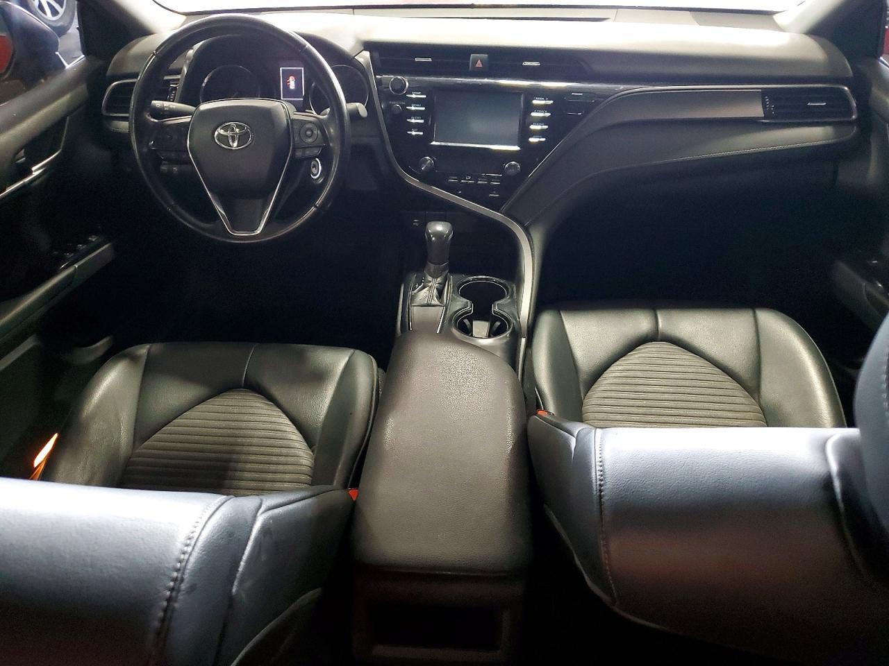 Toyota Camry LE Auto (Natl) 2019
