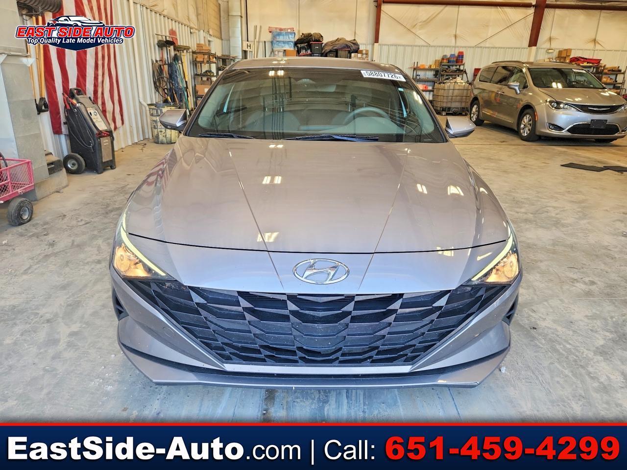 2022 Hyundai Elantra SEL IVT