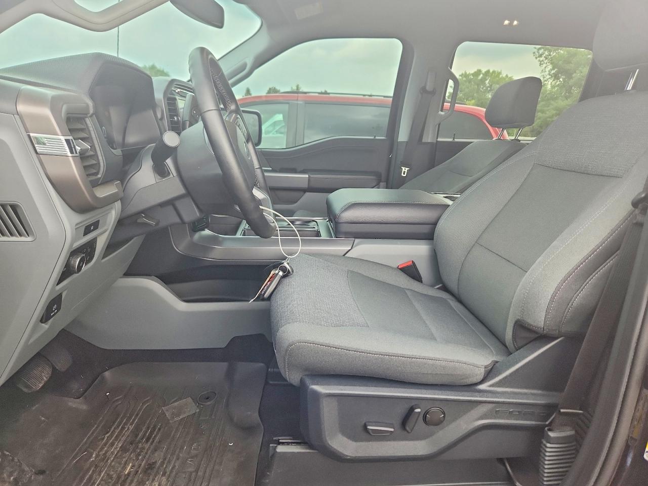 Ford F-150 XLT 4WD SuperCrew 5.5' Box 2025