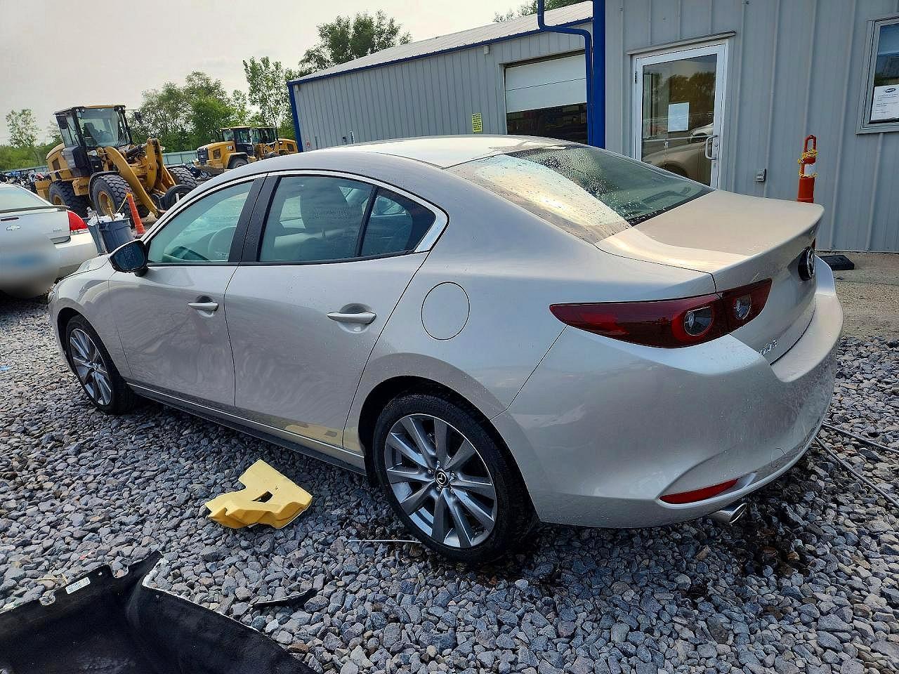 Mazda Mazda3 Sedan 2.5 S Preferred FWD 2026