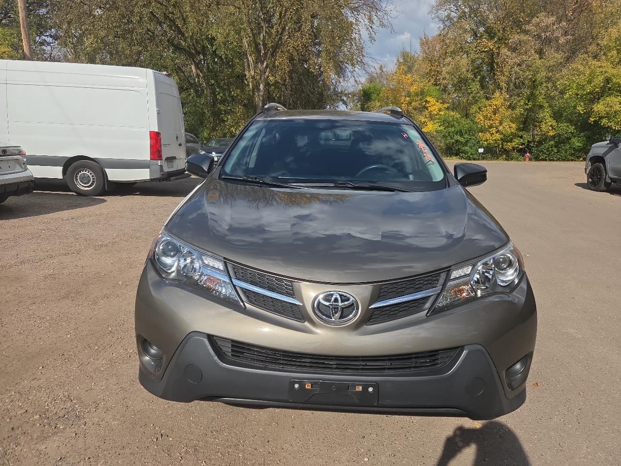 Toyota RAV4 AWD 4dr LE (Natl) 2015