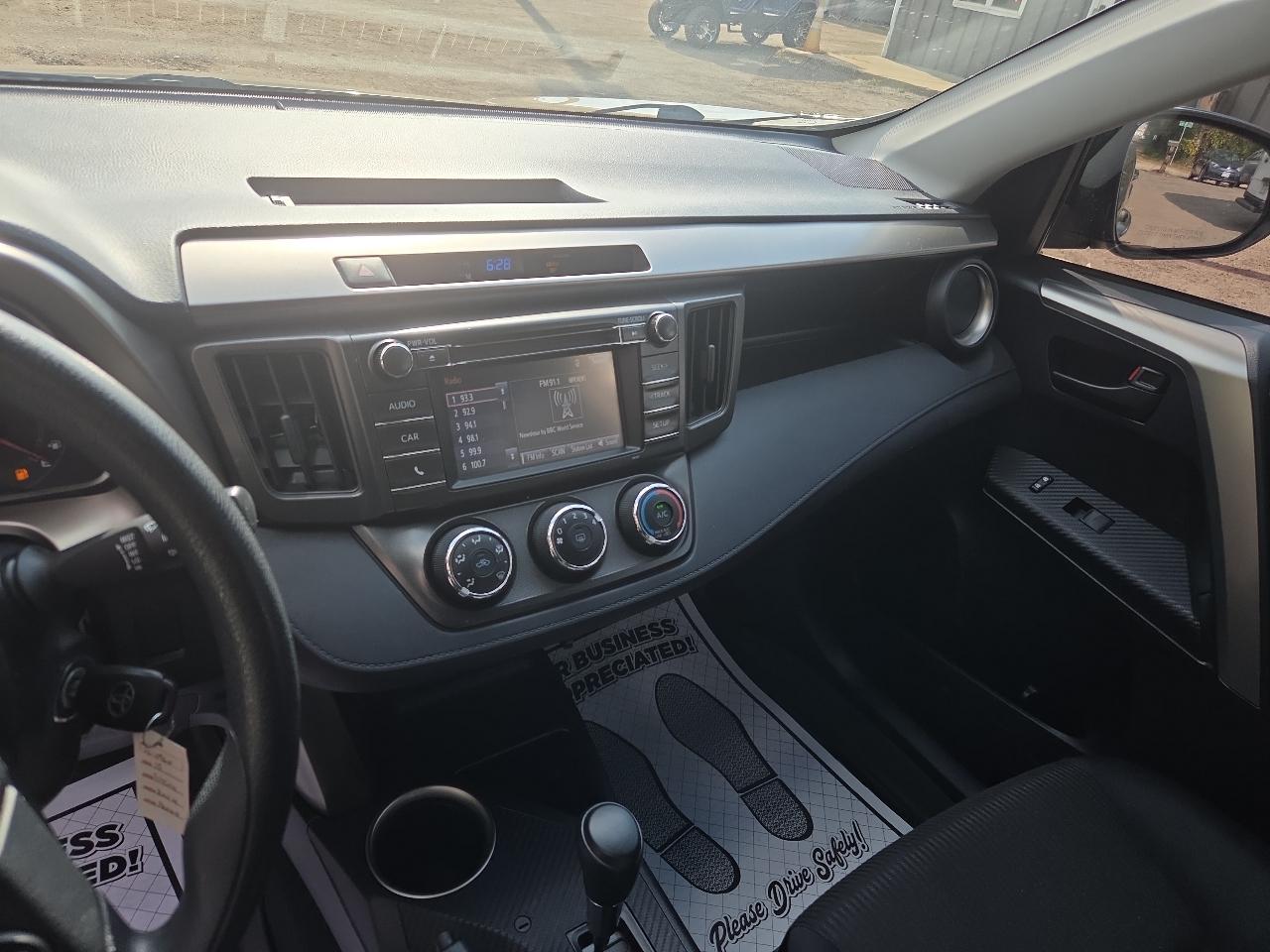 Toyota RAV4 AWD 4dr LE (Natl) 2015