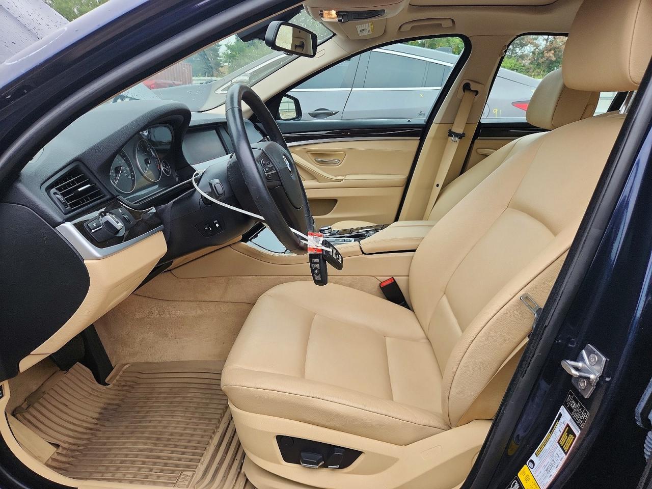 BMW 5 Series 4dr Sdn 535i xDrive AWD 2012