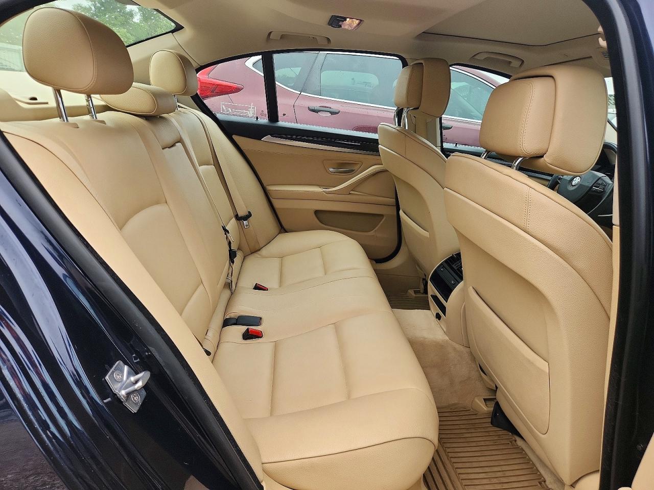 BMW 5 Series 4dr Sdn 535i xDrive AWD 2012