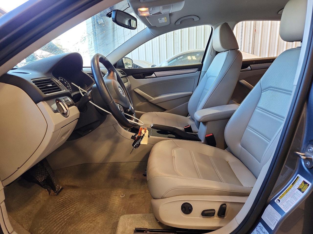 Volkswagen Passat 4dr Sdn 1.8T Auto S 2015