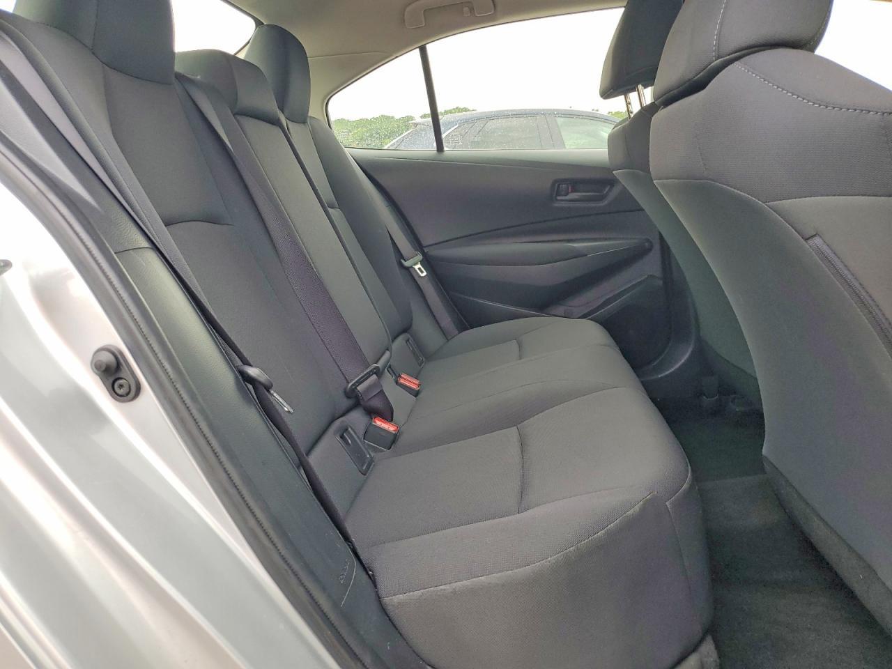 Toyota Corolla LE CVT (Natl) 2022