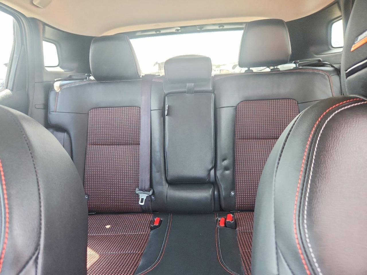 Nissan Kicks SR AWD 2025