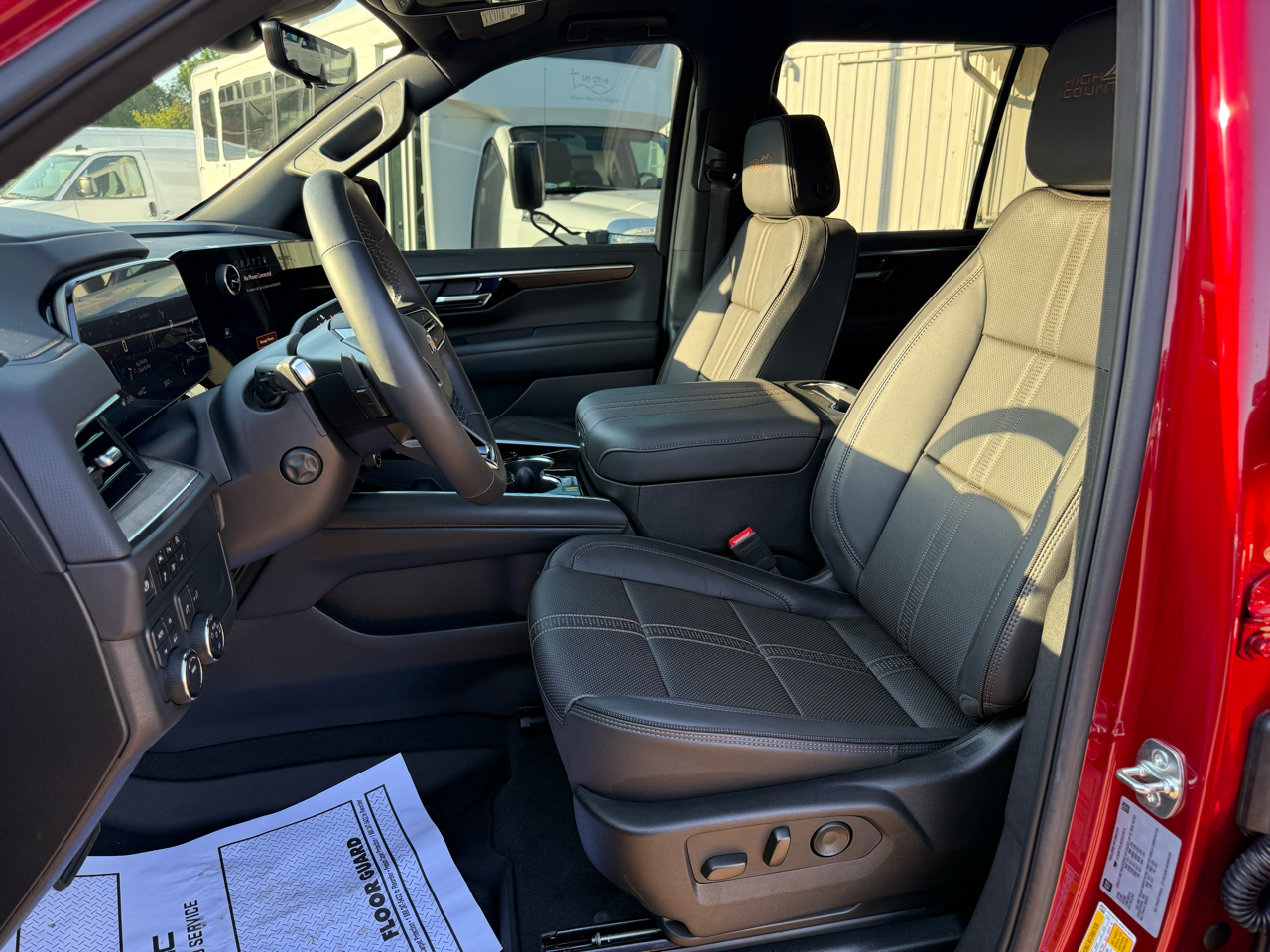 Chevrolet Tahoe 4WD 4dr High Country 2025 Chevrolet Tahoe 4WD 4dr High Country 2025