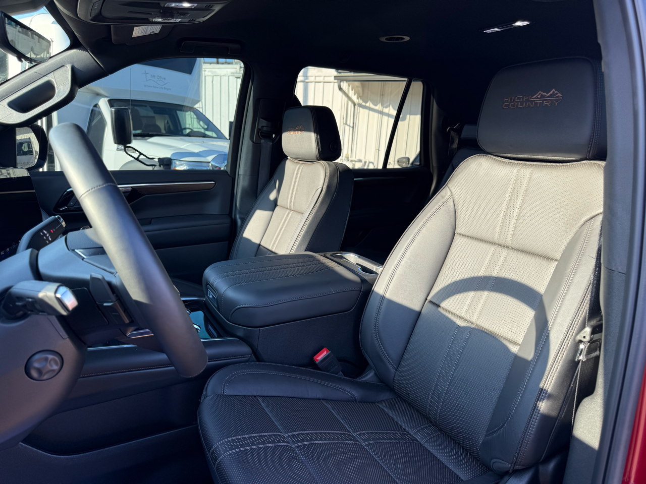 Chevrolet Tahoe 4WD 4dr High Country 2025 Chevrolet Tahoe 4WD 4dr High Country 2025