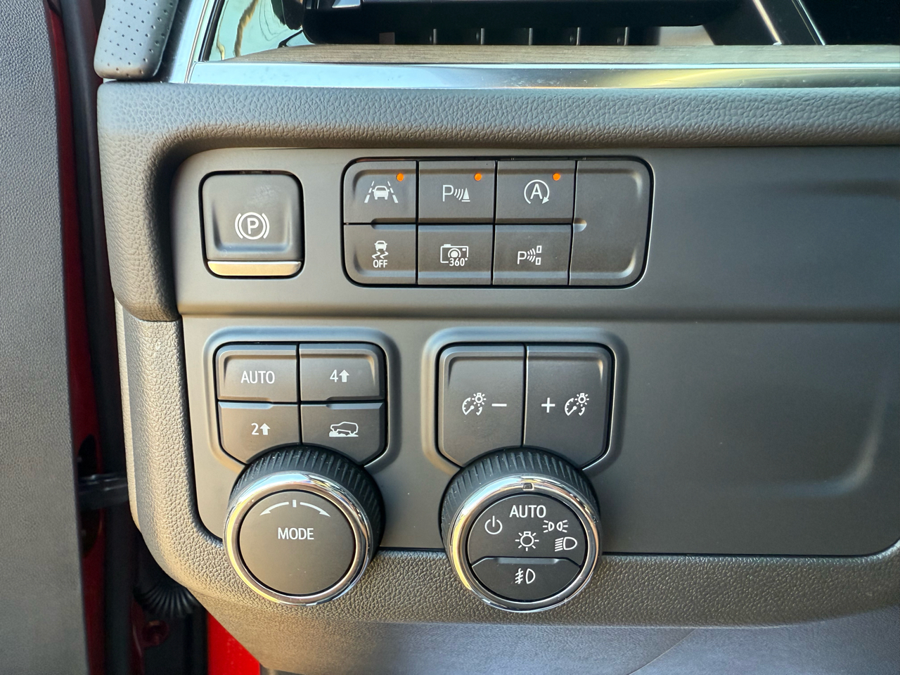 Chevrolet Tahoe 4WD 4dr High Country 2025 Chevrolet Tahoe 4WD 4dr High Country 2025