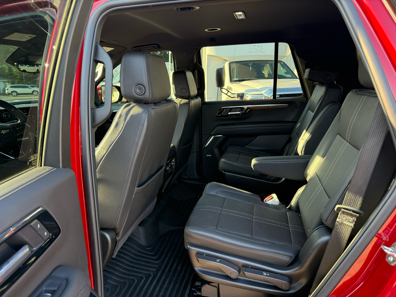 Chevrolet Tahoe 4WD 4dr High Country 2025 Chevrolet Tahoe 4WD 4dr High Country 2025