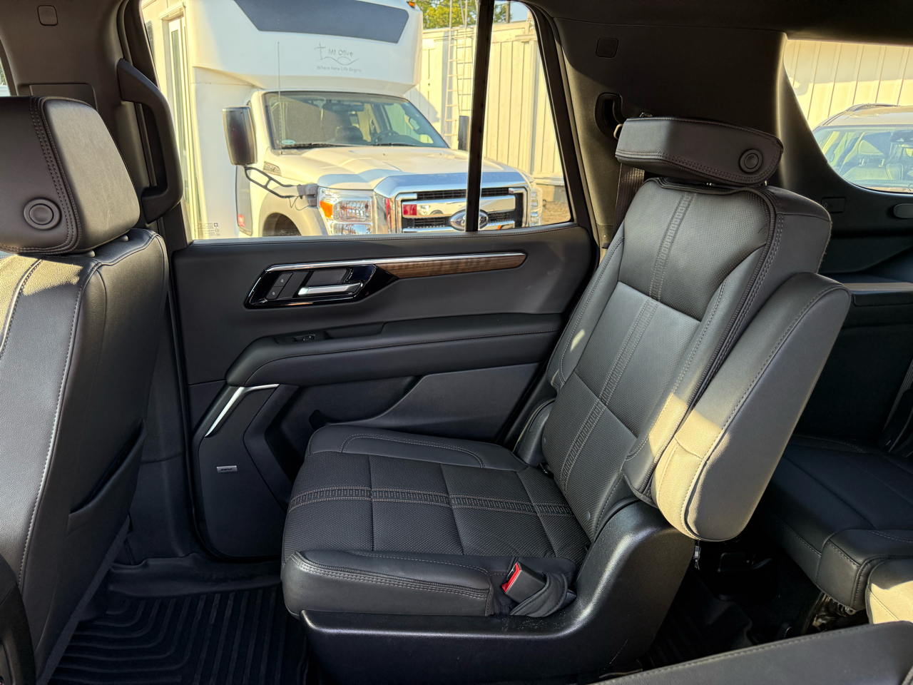 Chevrolet Tahoe 4WD 4dr High Country 2025 Chevrolet Tahoe 4WD 4dr High Country 2025