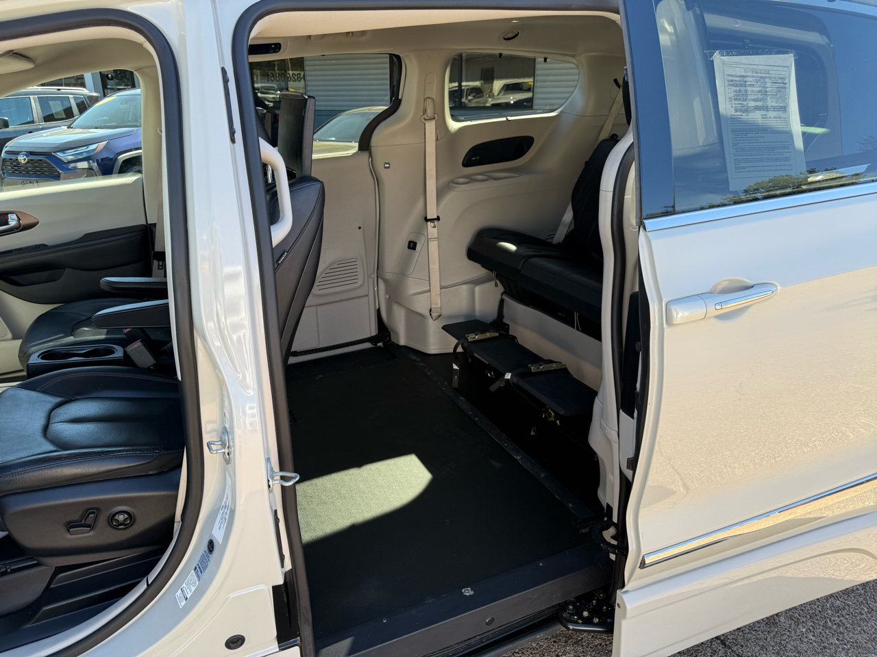 Chrysler Pacifica Touring L Plus FWD 2019