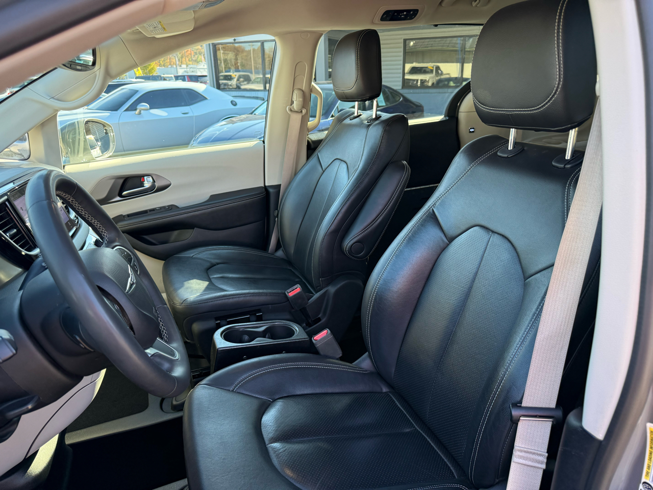 Chrysler Pacifica Touring L FWD 2022