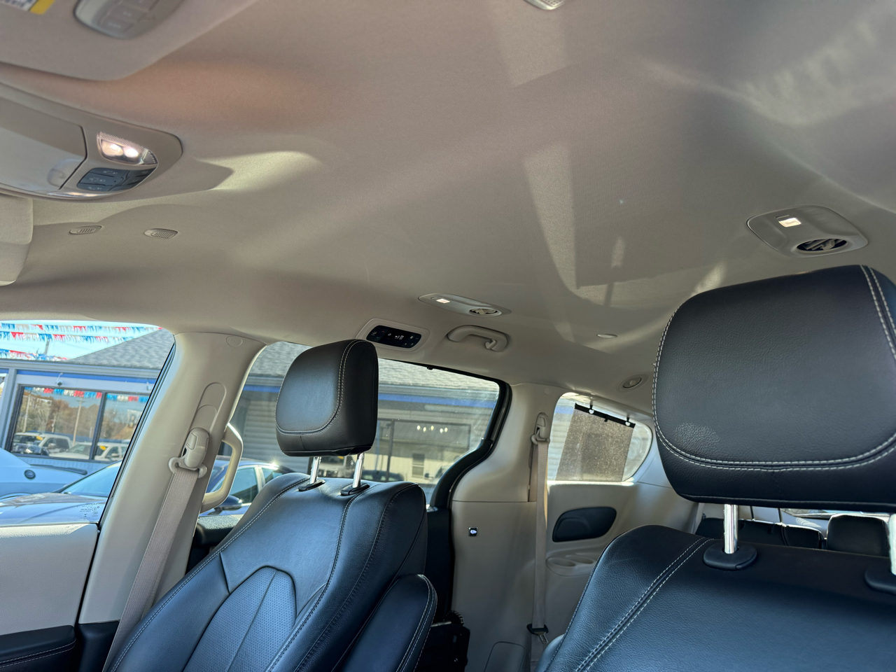 Chrysler Pacifica Touring L FWD 2022