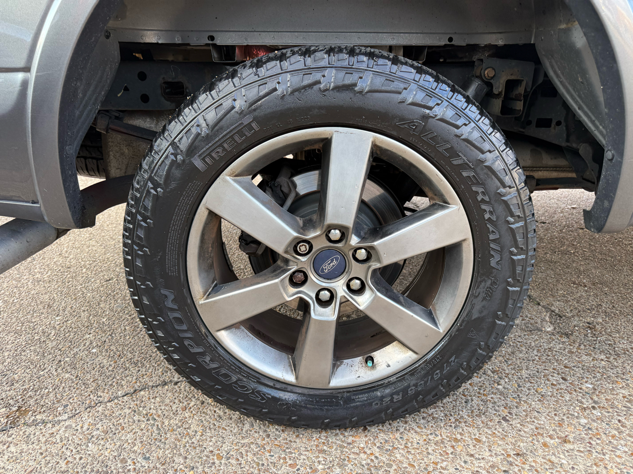 Ford F-150 4WD SuperCrew 145" Lariat 2015