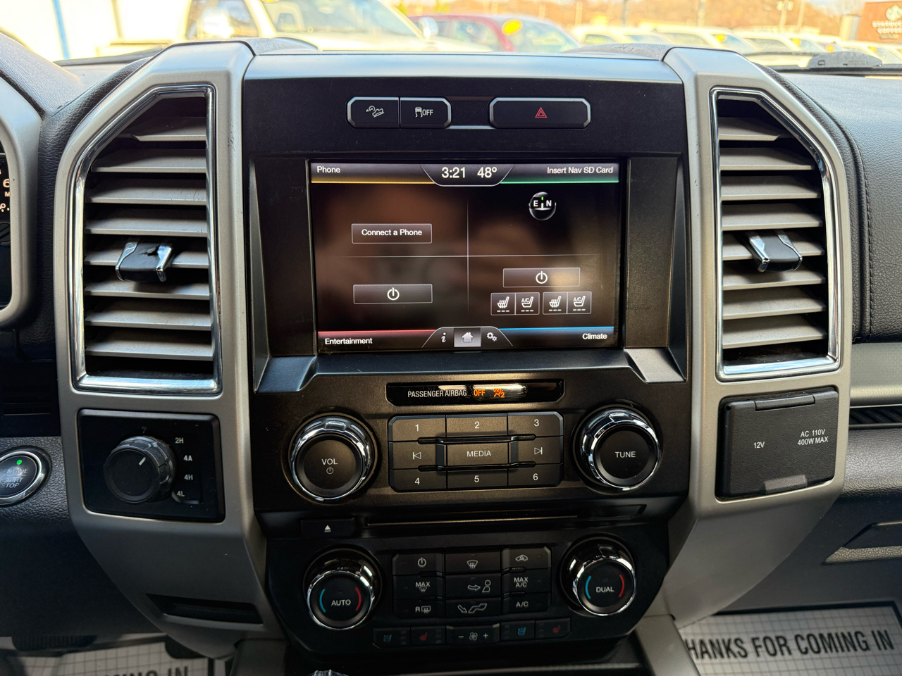 Ford F-150 4WD SuperCrew 145" Lariat 2015