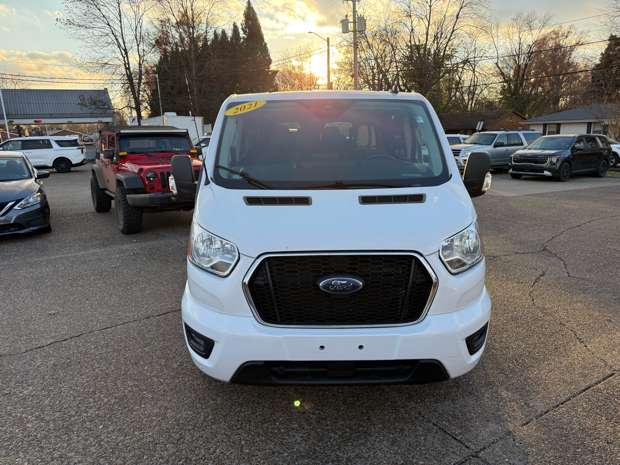 Ford Transit Passenger Wagon T-350 148" Low Roof XLT RWD 2021