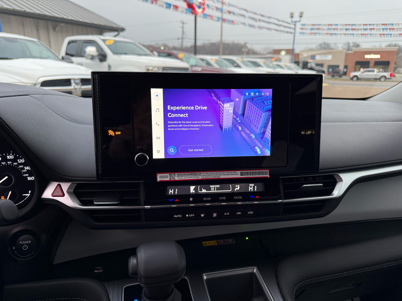 Toyota Sienna LE FWD 8-Passenger (Natl) 2025