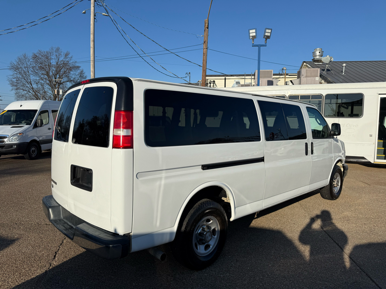 Chevrolet Express Passenger RWD 3500 155" LT 2019